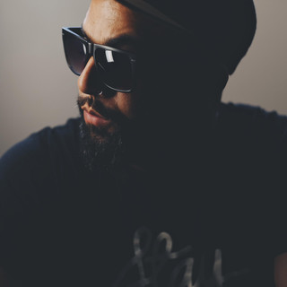 Ozay Moore Photo