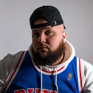 DJ Mykael V Photo