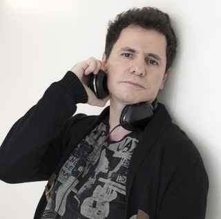 DJ Mp4 Photo