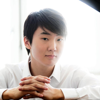 Seong-Jin Cho photo