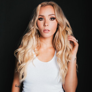 Livy Jeanne Photo