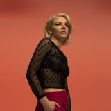 Lesley Roy profile