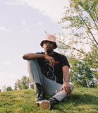 Elton Aura profile