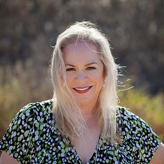 Debbie Hennessey Photo