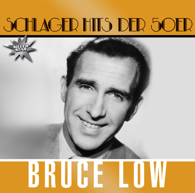 Bruce Low Es Hängt Ein Pferdehalfter An Der Wand