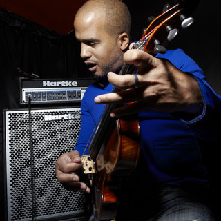 Daniel Bernard Roumain Photo
