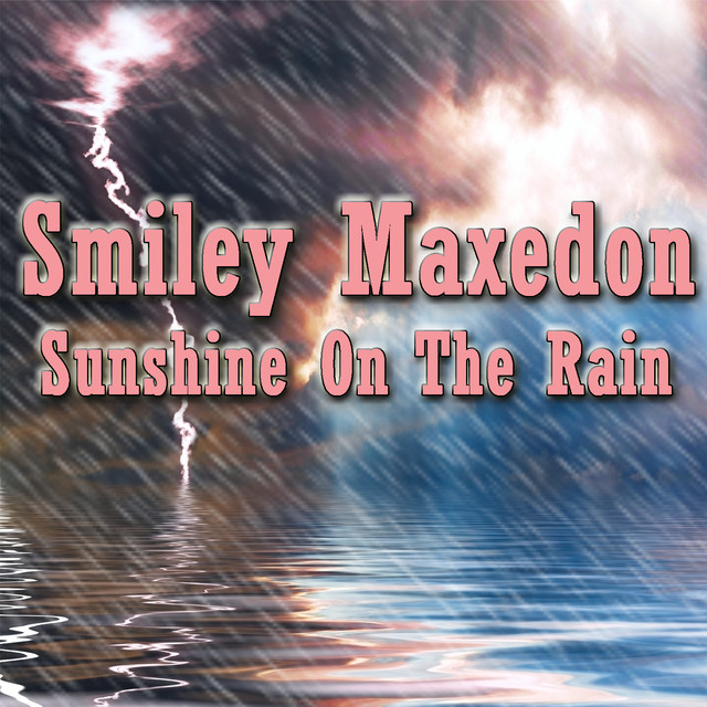 Smiley Maxedon Photo