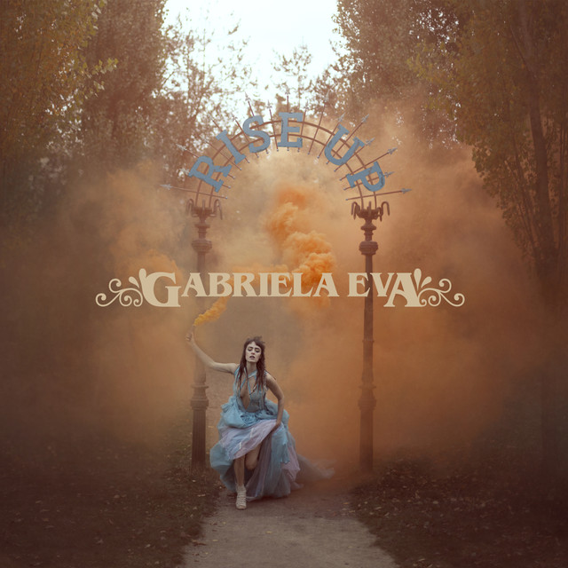 Gabriela Eva Photo