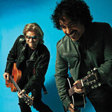 Daryl Hall & John Oates Photo