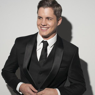 Johnny Ruffo Photo
