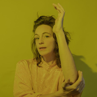 Lucie Thorne Photo