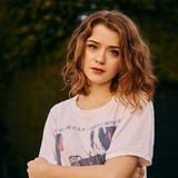 Maisie Peters Photo