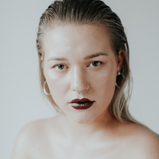 AYA YVES Photo