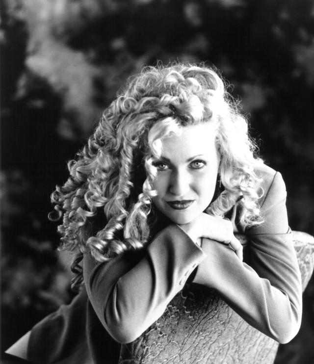 Mila Mason Photo