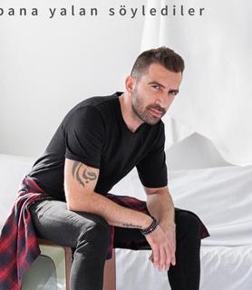 Erdem Yener Photo