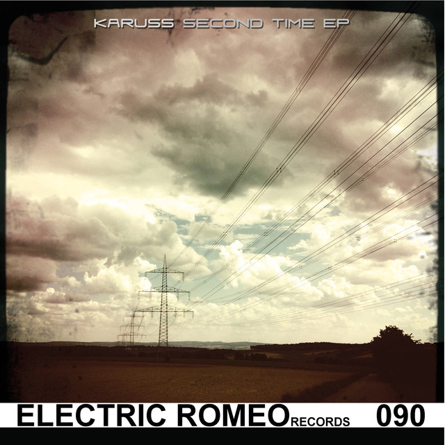 Karuss Photo