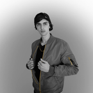 R.I.E Photo