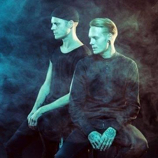 Manic Brothers Photo