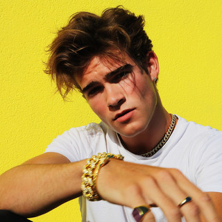 Devin Hayes Photo