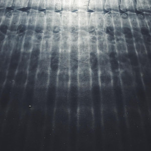 Subsiding cover