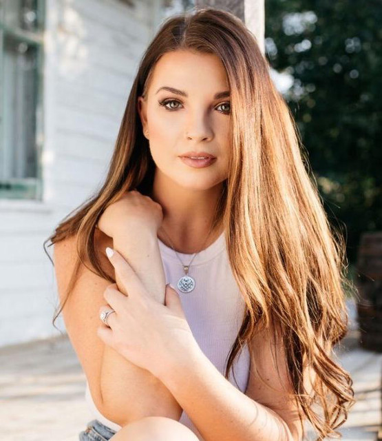 Jess Moskaluke photo
