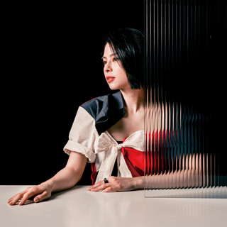 Gin Lee Photo