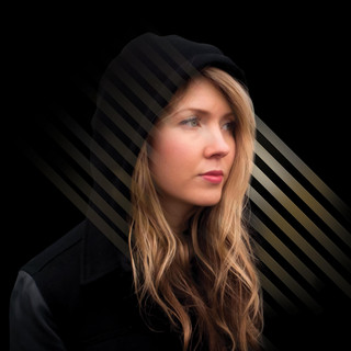 Beatie Wolfe Photo