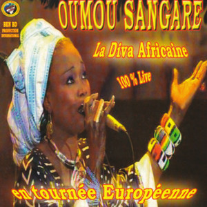 La diva africaine en tournée européenne (100% Live) cover
