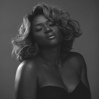 Waje Photo