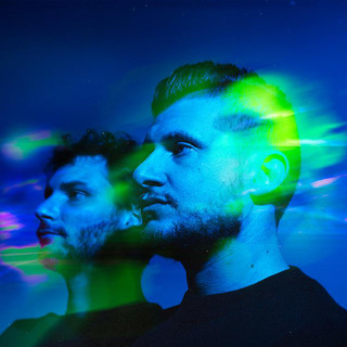 Glowal Photo