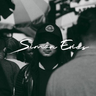 Simon Erics Photo