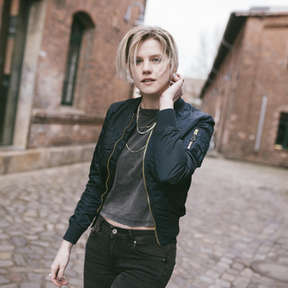 Levina Photo