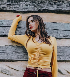 Alyssa Shouse Photo