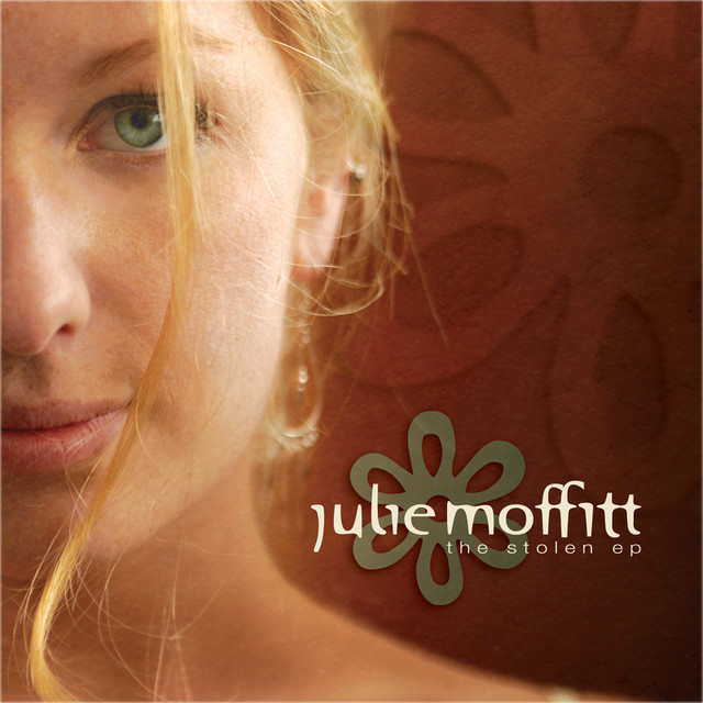 Julie Moffitt Photo