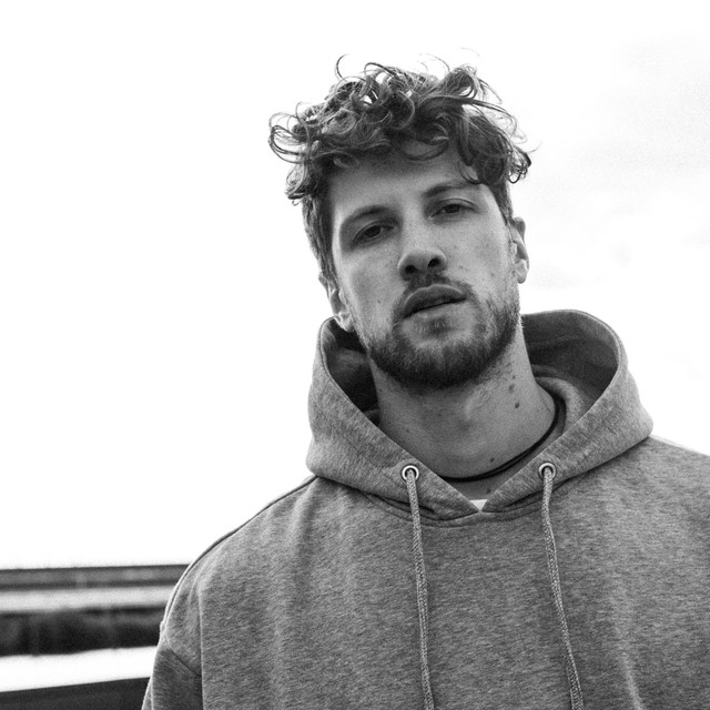 JoMo photo
