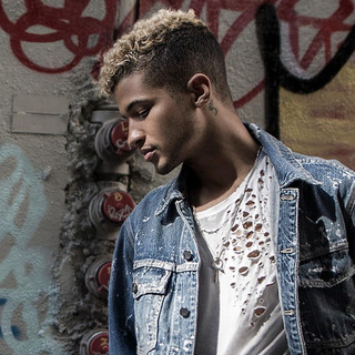 Jordan Fisher Photo