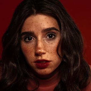 Nina Fernandes Photo