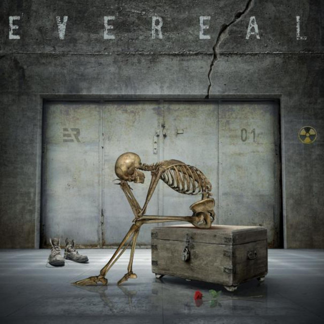 Evereal Photo