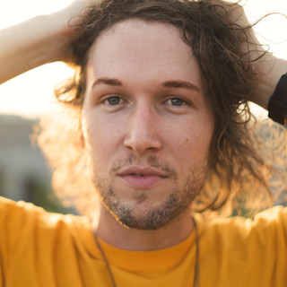 Oliver Thomas Photo