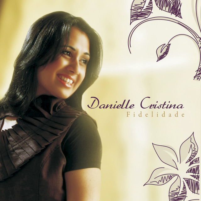 Danielle Cristina Photo