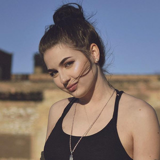 Skyelle Photo
