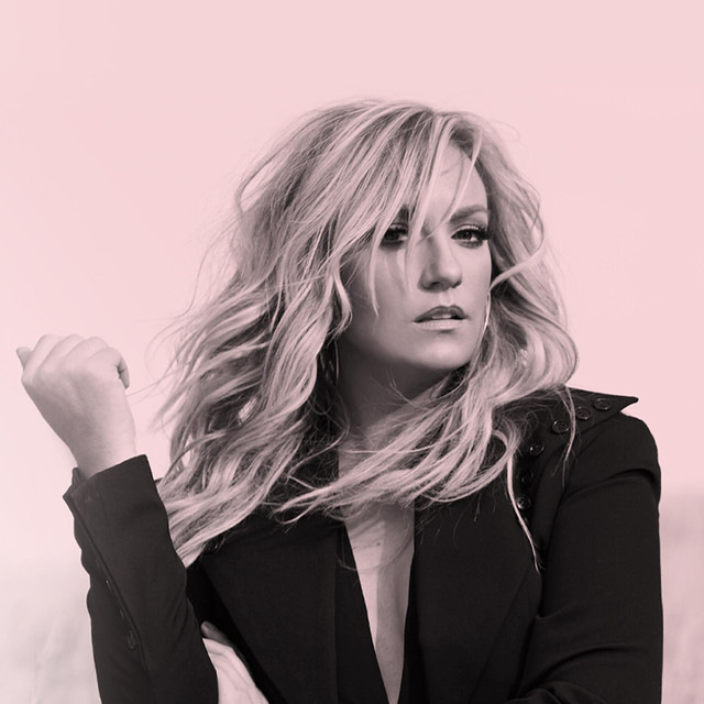 Clare Dunn photo
