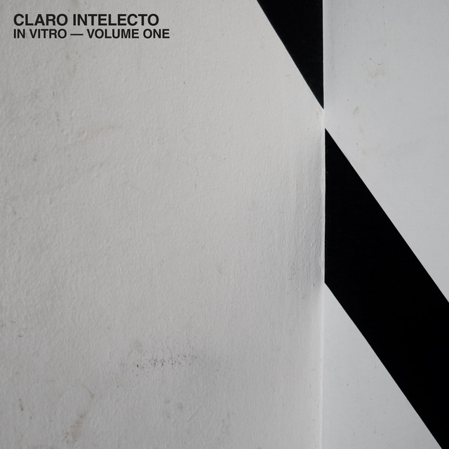 Claro Intelecto Photo