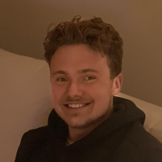 Sam Parker Photo