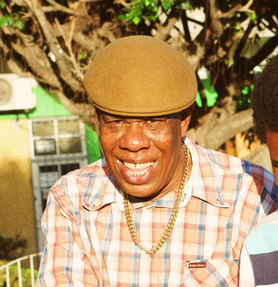 Burro Banton Photo