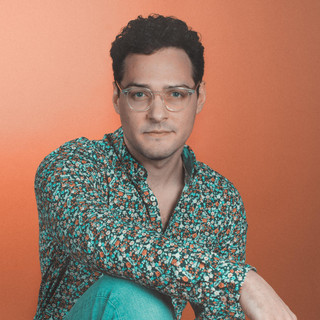 Holden Laurence Photo