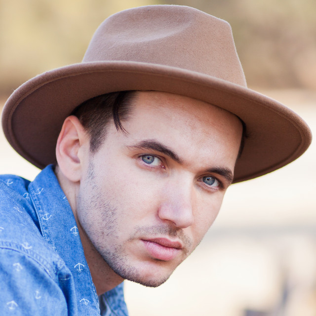 Corey Gray Photo