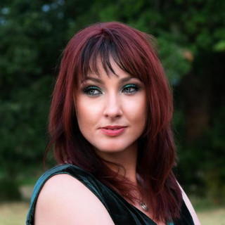 Anna Neale Photo