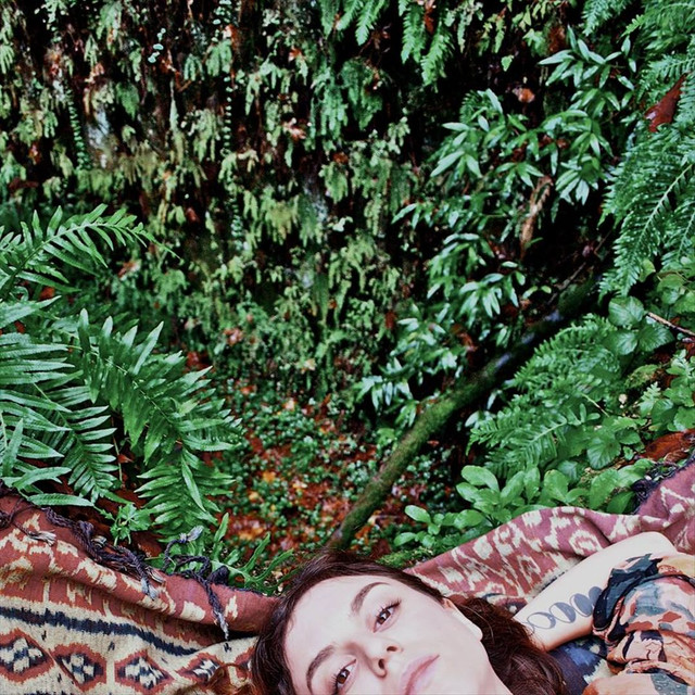 Deradoorian Photo