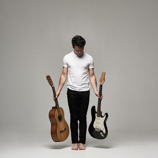 Sean Shibe Photo